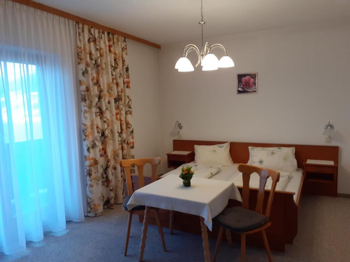 Bauernhof Grieslehen Bed & Breakfast Leogang Exterior photo