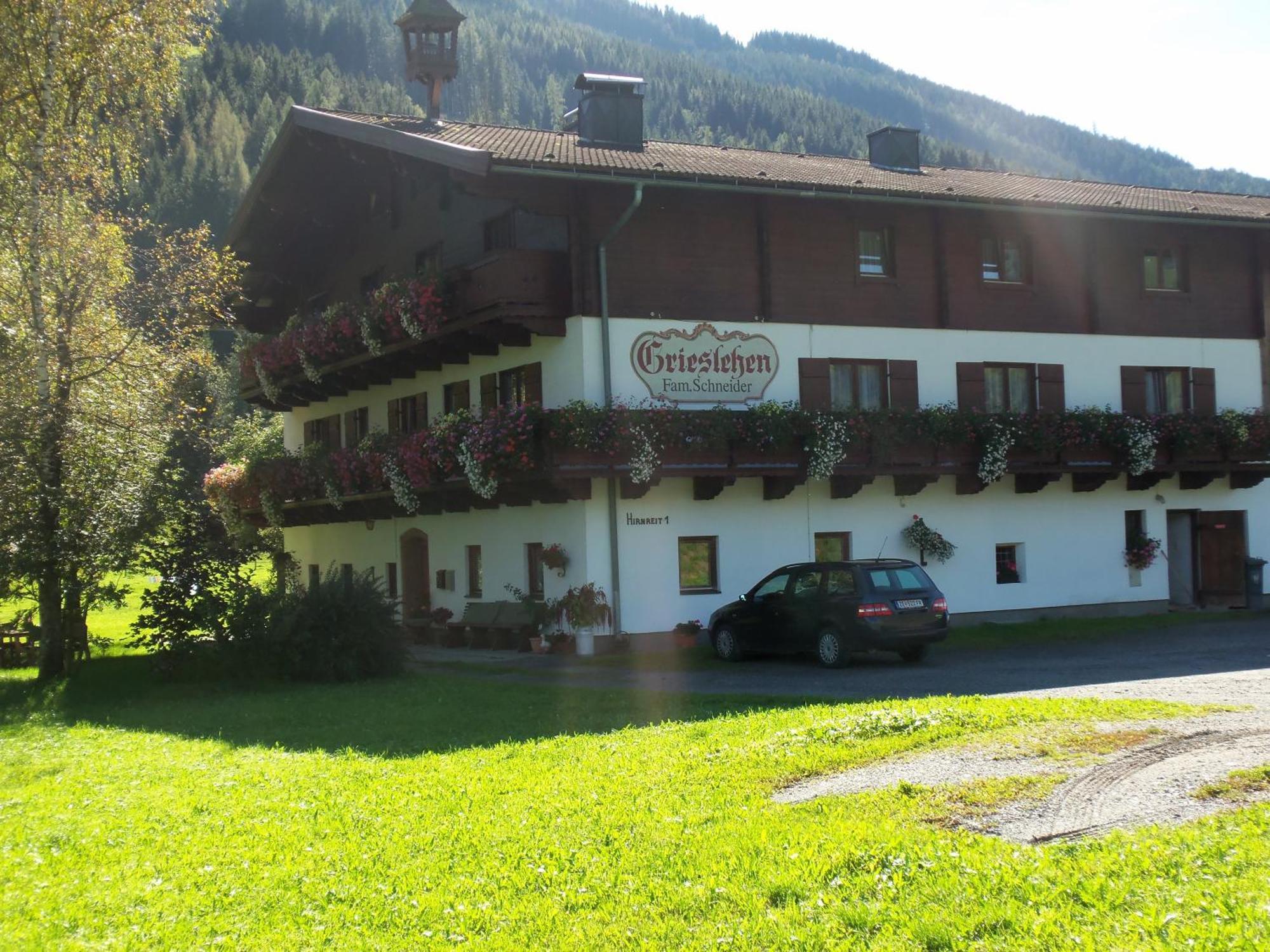 Bauernhof Grieslehen Bed & Breakfast Leogang Exterior photo
